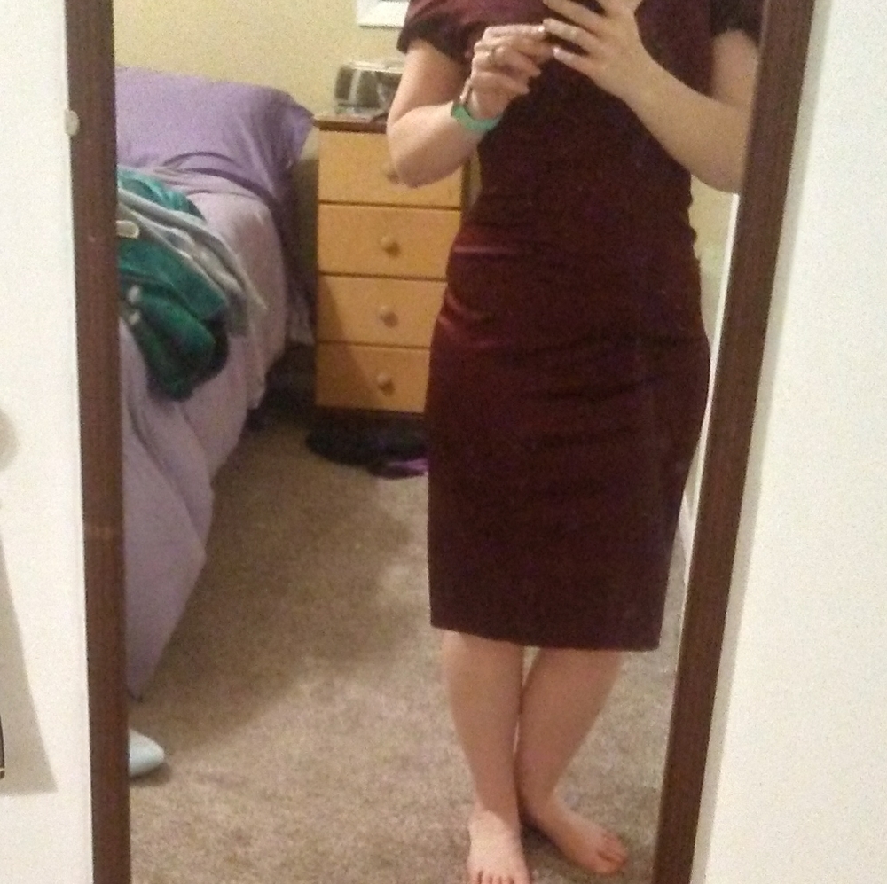 Donna Ricco satin burgundy dress, size 4. - Picture 4 of 4